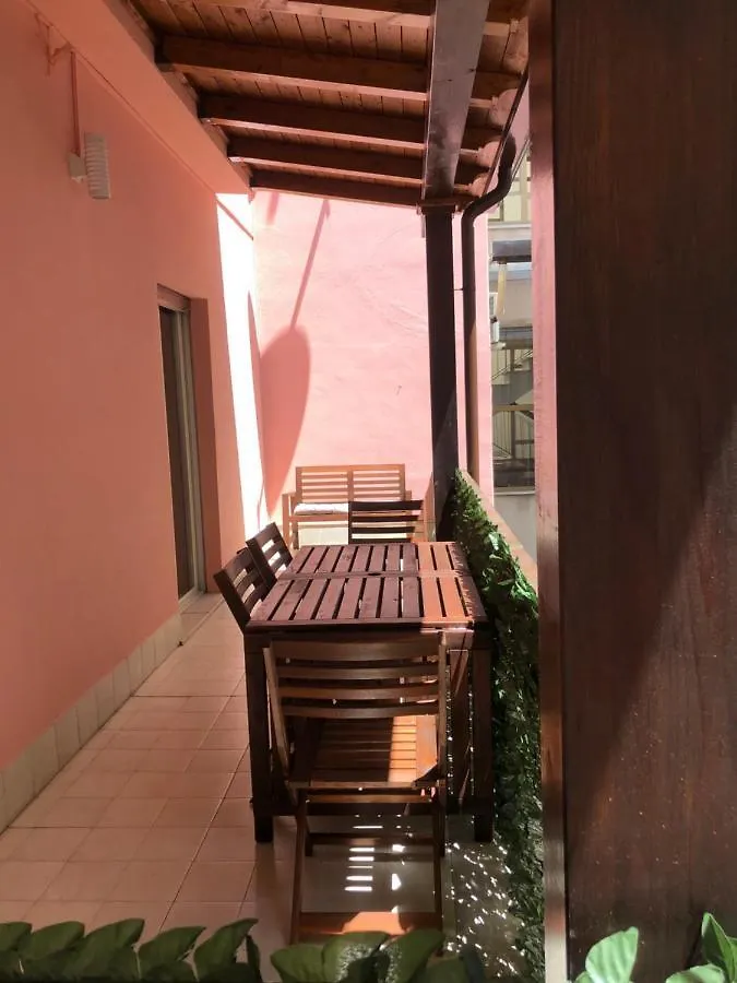 Holiday House In Lungomare Tysandros Giardini Naxos Casa vacanze